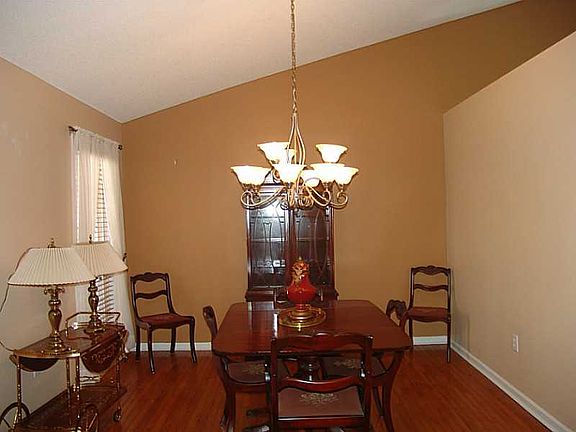 3rd image of 4990 Donny Brook Ln