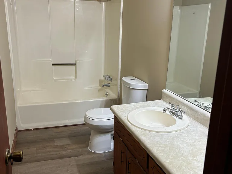 1701 Rose Garden Ln — Photo 8