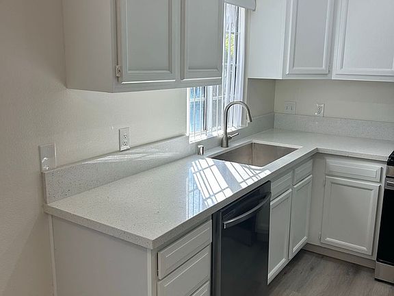 2nd image of 332 E Amerige Ave APT 1