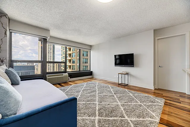 30 E Huron St #3105 — Photo 5