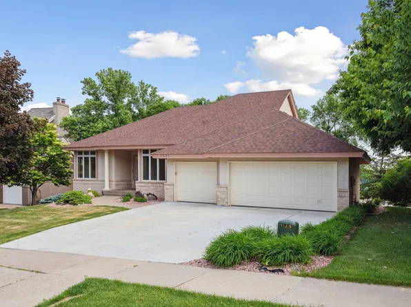 7307 Bush Lake Dr, Bloomington, MN 55438