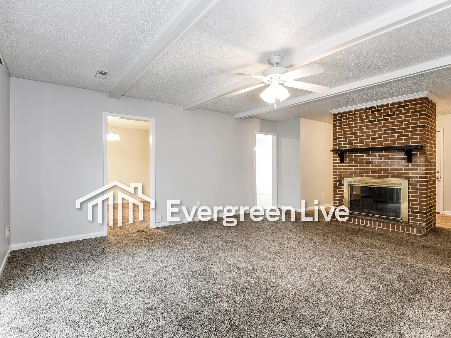 3 bed, 2.0 bath, 1475 sqft, $1,495 — Photo 2