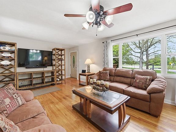 5th image of 238 Center Grange Rd