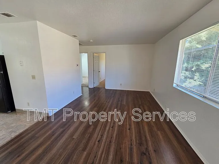 228 McFarland St #6 — Photo 6