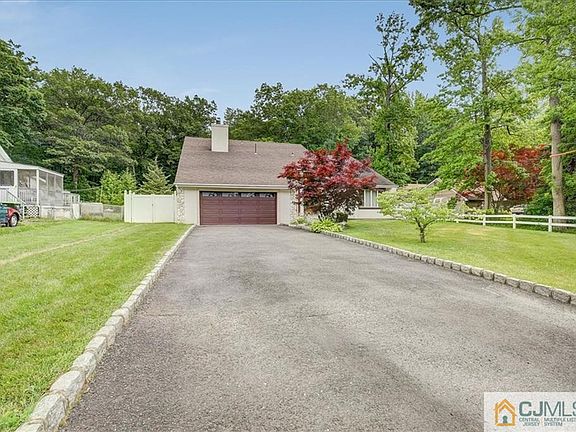 4th image of 78 Norman Ln