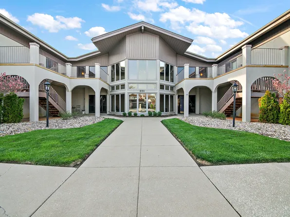 891 Exeter Turn APT C2, Bourbonnais, IL 60914