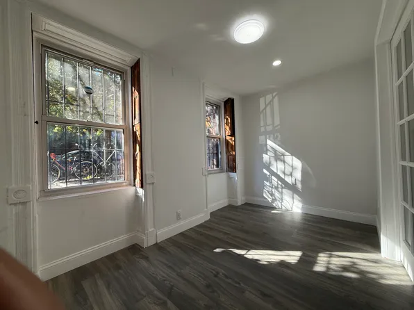 31 Herkimer Street image 10 of 19