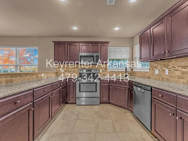 3904 Kirkbridge Pl — Photo 10