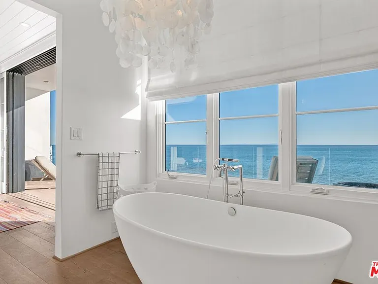 27212 Escondido Beach Rd — Photo 16