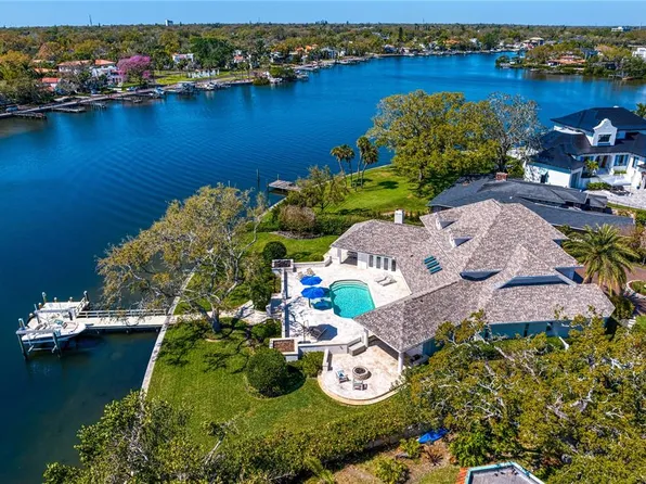 370 Coffee Pot Riviera NE, Saint Petersburg, FL 33704