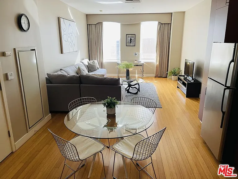 3810 Wilshire Blvd #610 — Photo 6