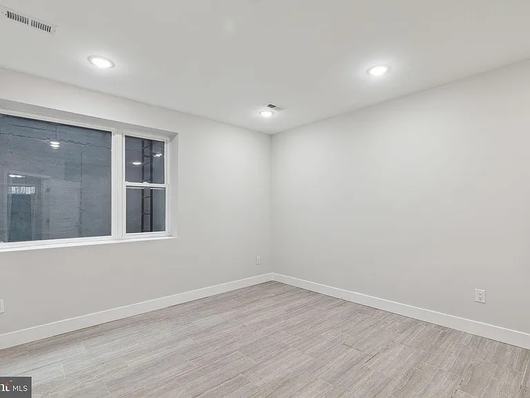 1840 N Gratz St #42-1 — Photo 12