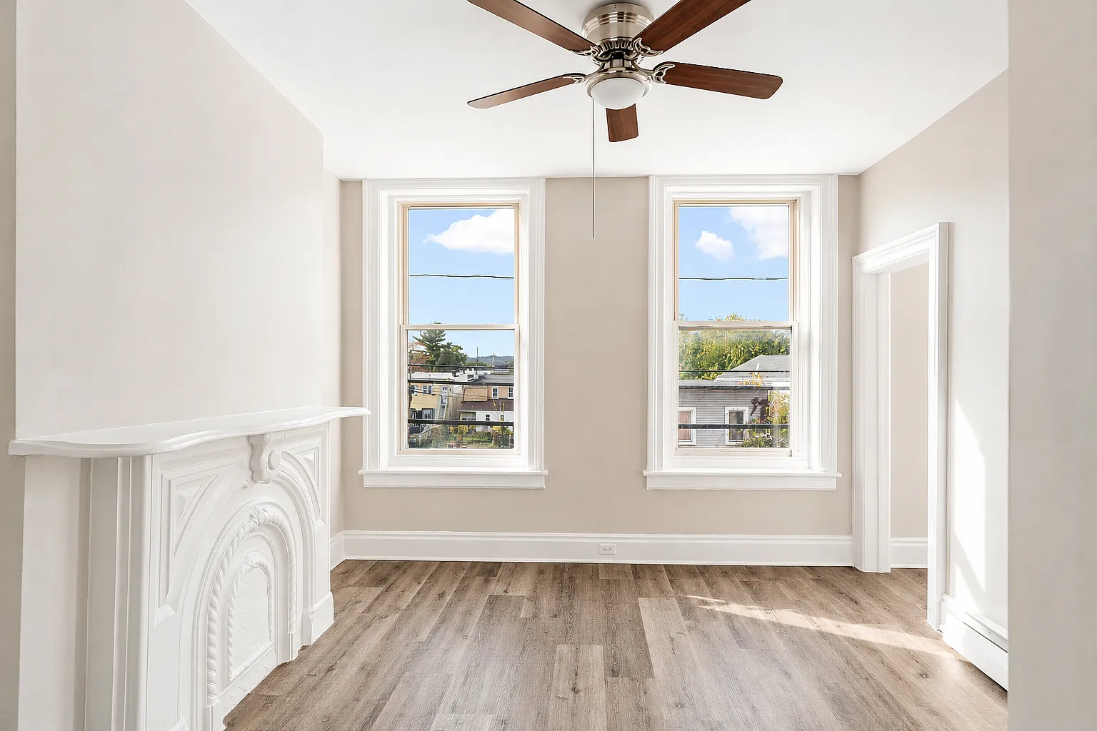 3 bed, 800 sqft, $1,275 — Photo 1
