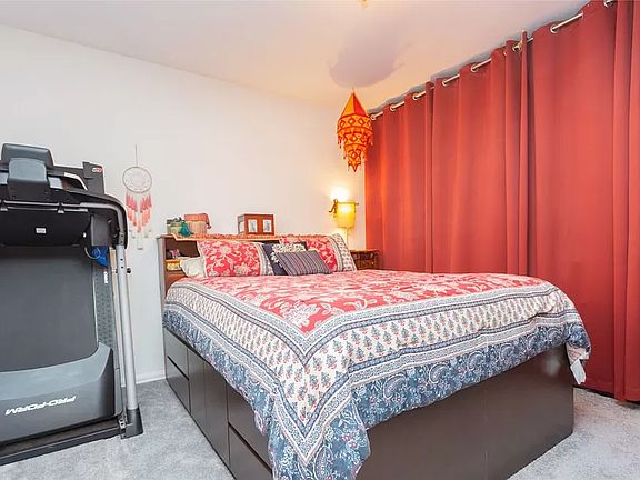 3rd image of 32-22 89th St APT E106
