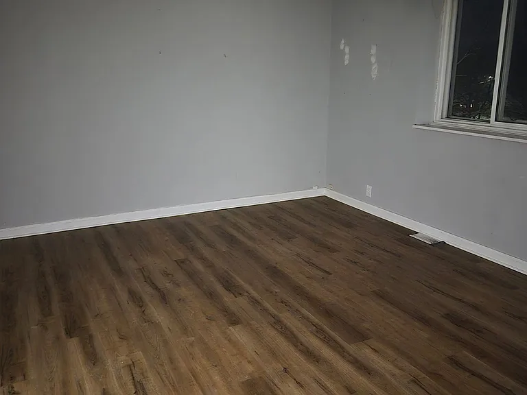 10 William St N #6 — Photo 3