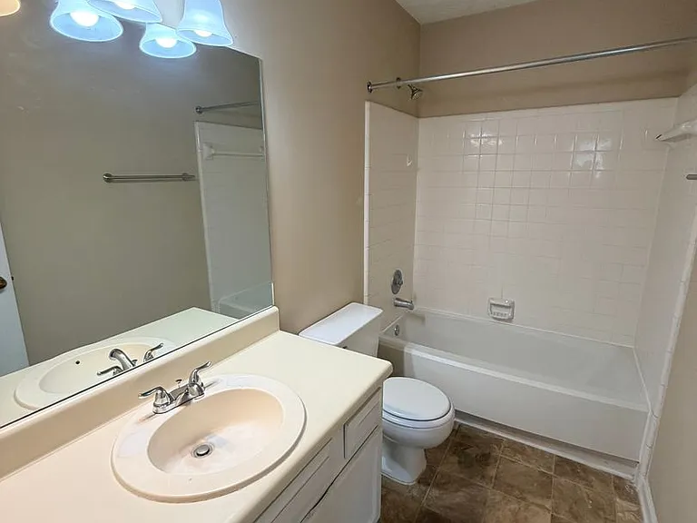 2836 New South Dr — Photo 8