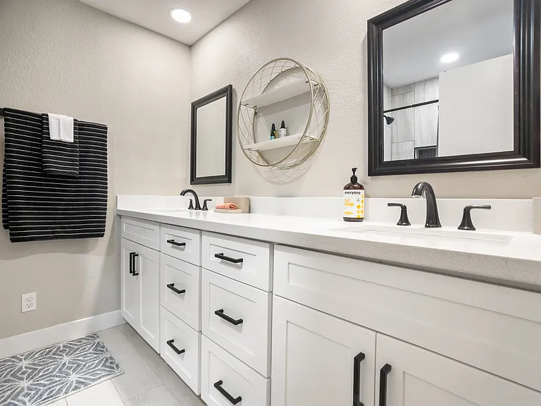 920 W Solcito Ln — Photo 30