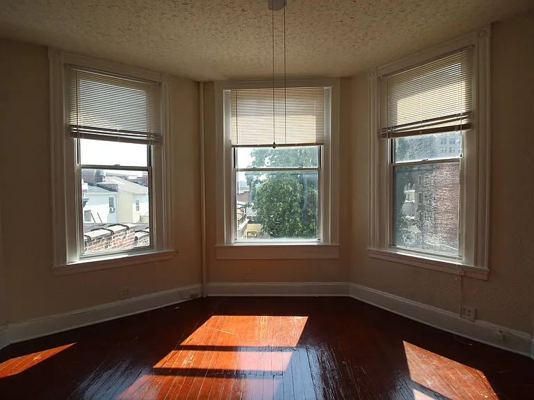 525 N. Charles St — Photo 16