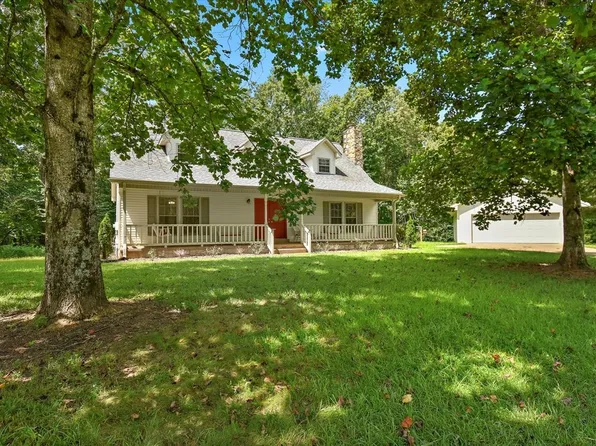 108 W Cliff Dr, Lawrenceburg, TN 38464