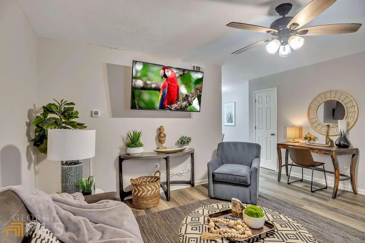 2 bed, 1.5 bath, 100 sqft, $3,100 — Photo 3
