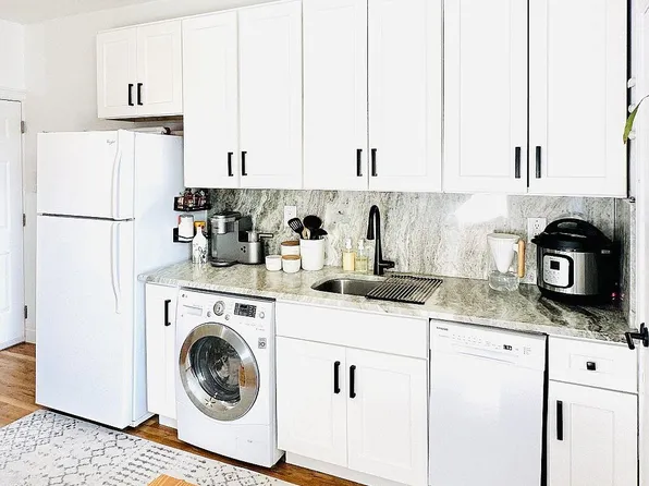 214 Jefferson Street image 9 of 16