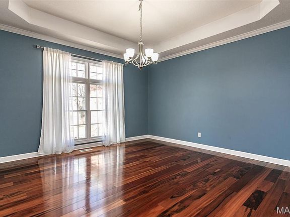 5th image of 10 Dunbridge Ct