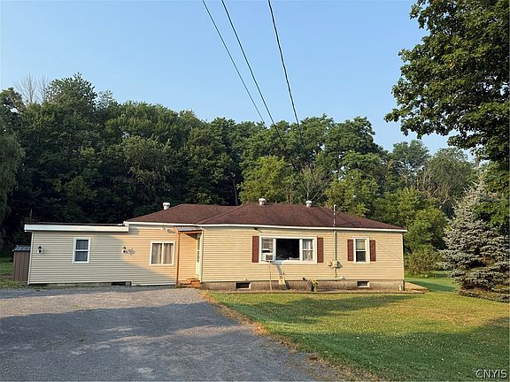 2nd image of 117 Lake St