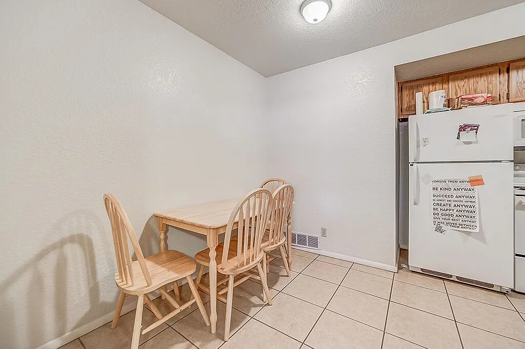 2 bed, 851 sqft, $459 — Photo 4