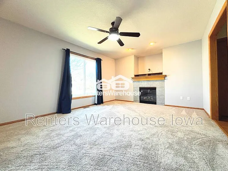 330 NE Cardinal Ln — Photo 6