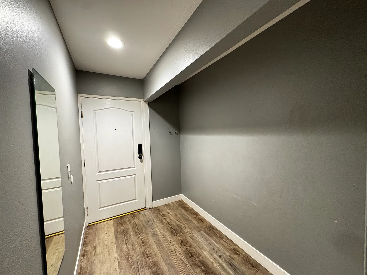 1 bed, 695 sqft, $2,450 — Photo 4