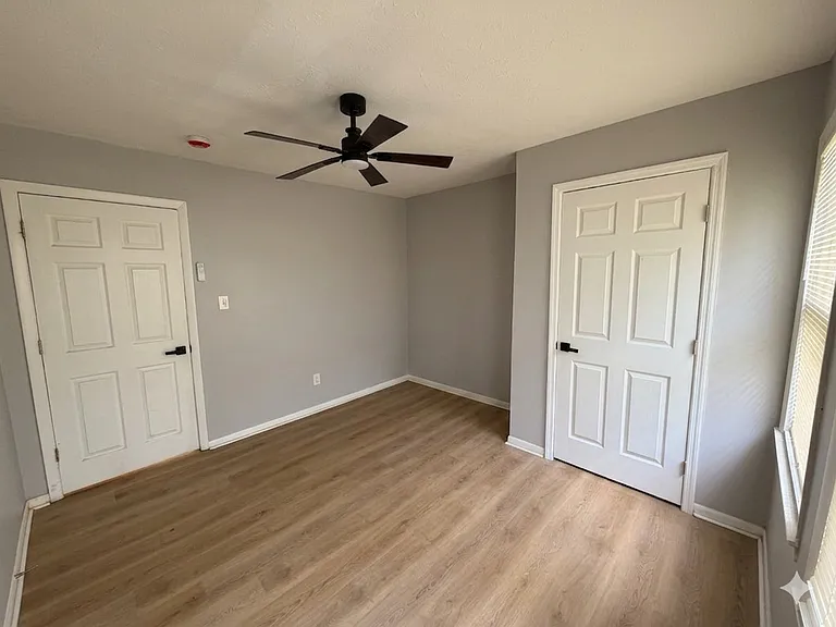 4525 Old Broadway St — Photo 7