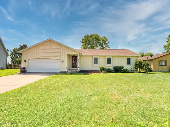 200 Parklane Dr, Lagrange, OH 44050