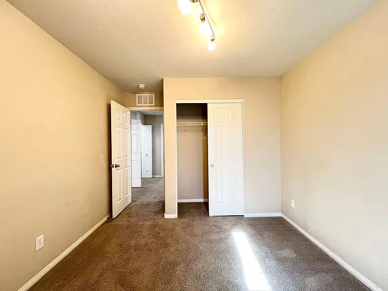 11002 Sardinia Sands Dr — Photo 18