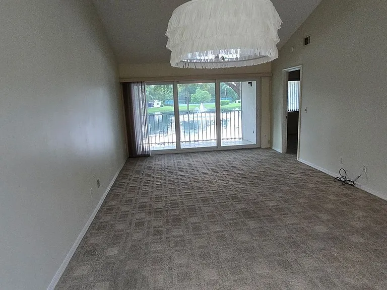 240 Timber Lake Cir #D202 — Photo 3