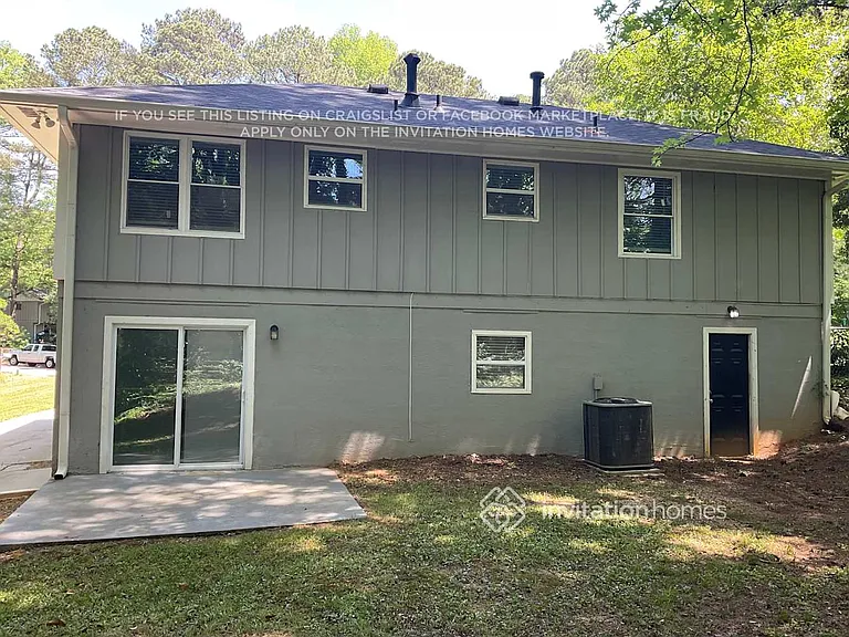 1537 Spruce Ridge Ct — Photo 12
