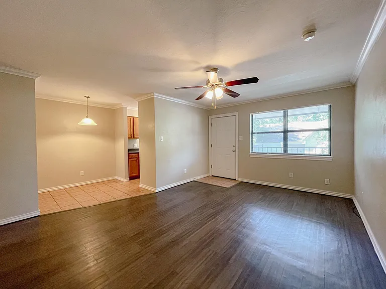 1430 NW 25th St #210 — Photo 1