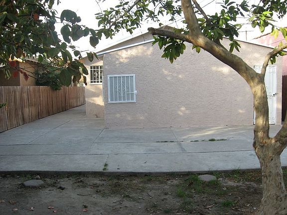 2nd image of 1146 E 106th St