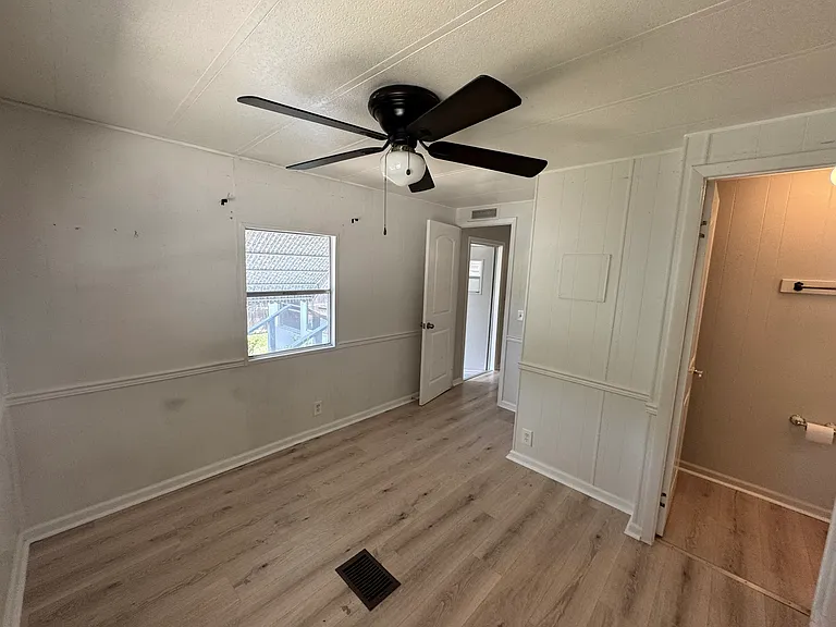 4152 Richmond Ave — Photo 13