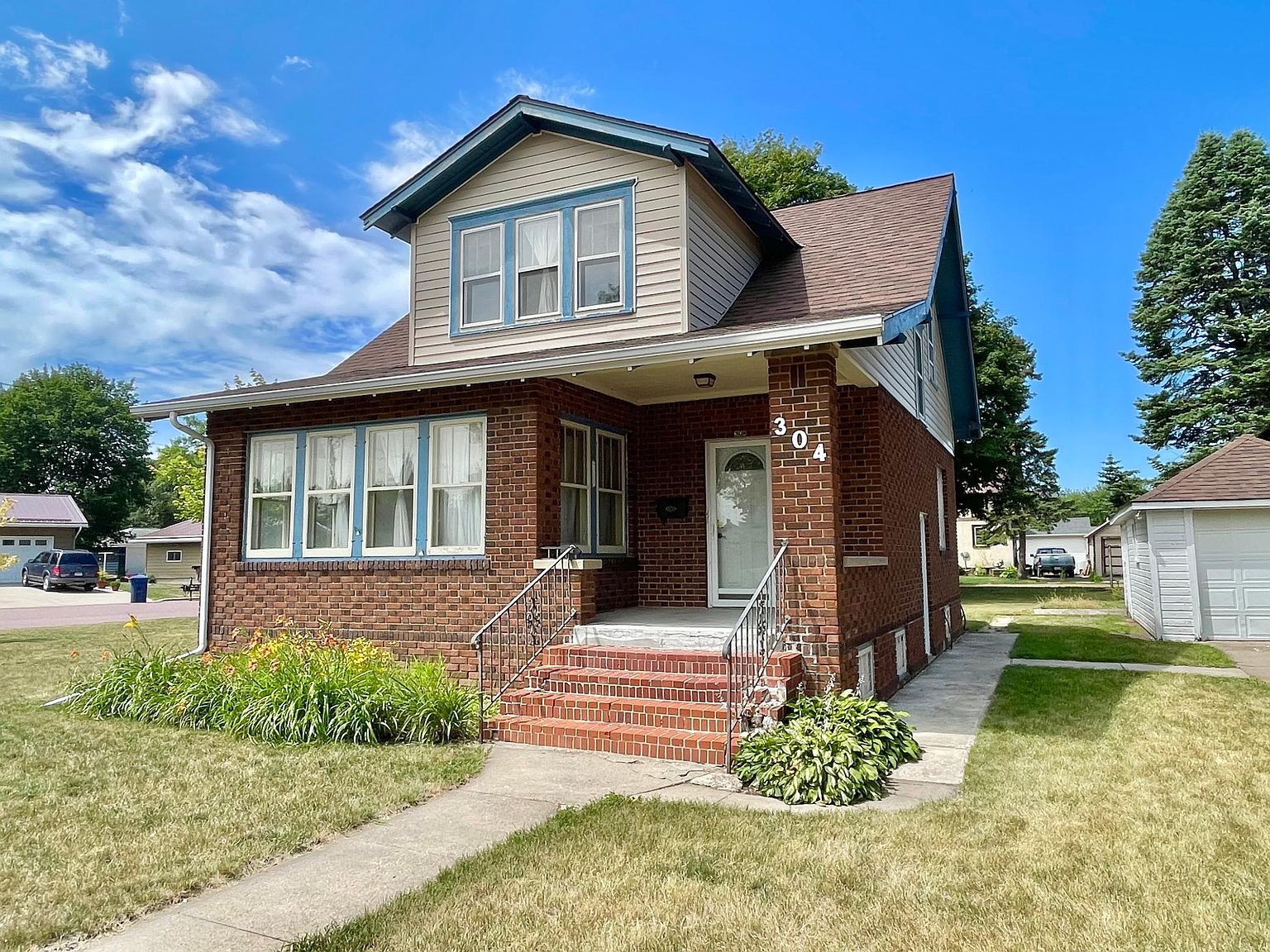 304 N Spring Ave, Springfield, MN 56087 Zillow