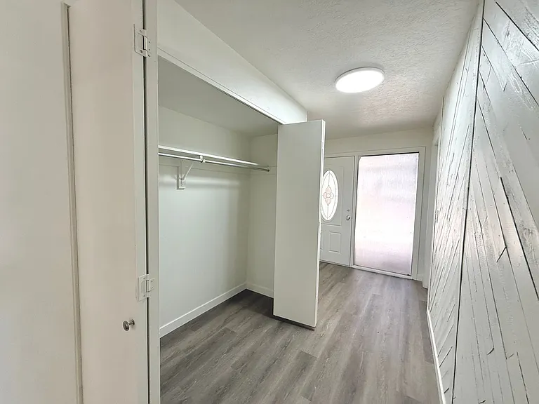 3053 E Branch Dr — Photo 5