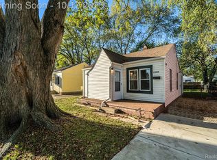 11299 Chalmers Ave, Warren, MI 48089