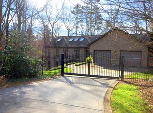7806 Blue Ridge Cres, Charlotte, NC 28270
