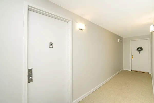 Sold by REMAX Elite | media 13