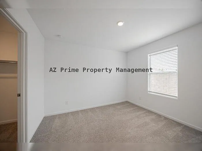 28 S Naples Ln — Photo 16