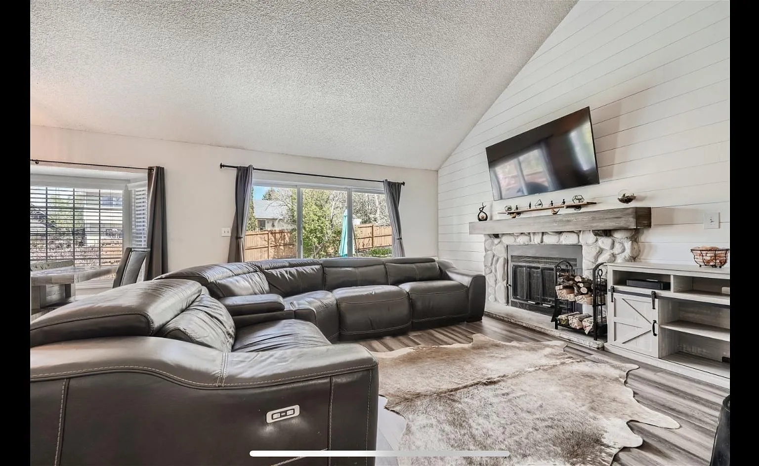 3 bed, 1.5 bath, 2658 sqft, $3,500 — Photo 4