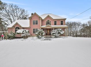 45 Mendon St, Upton, MA 01568
