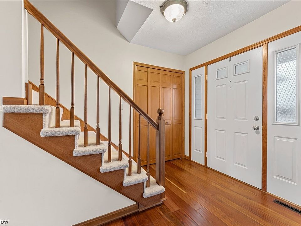 17634 Howe Rd, Strongsville, OH 44136 Zillow