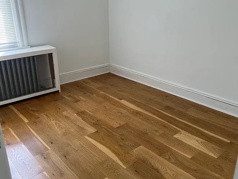 44 E 31st St #1 — Photo 15