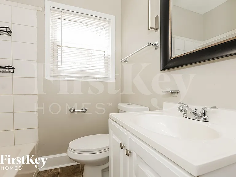 1731 N Olympian Way SW — Photo 17