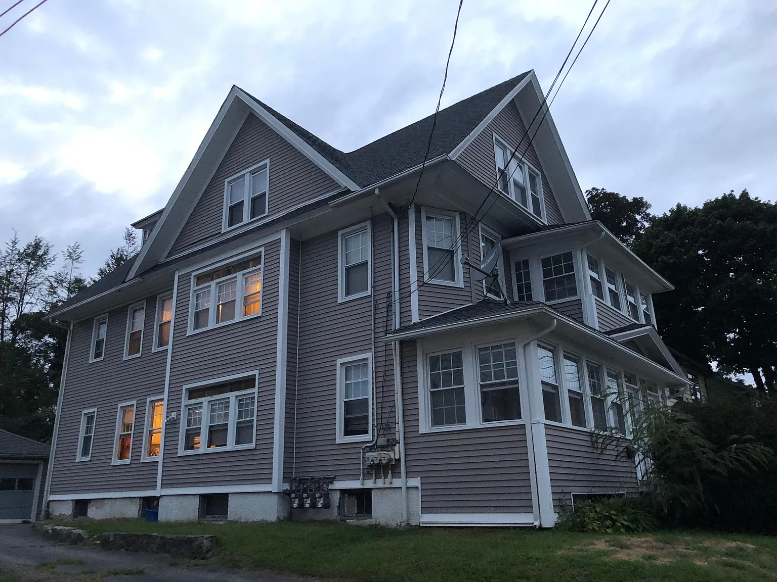 3 bed, $1,650 — Photo 2